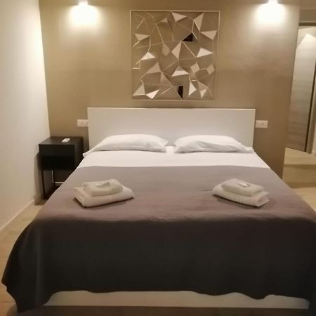 Oisife Apartments Каляри Екстериор снимка