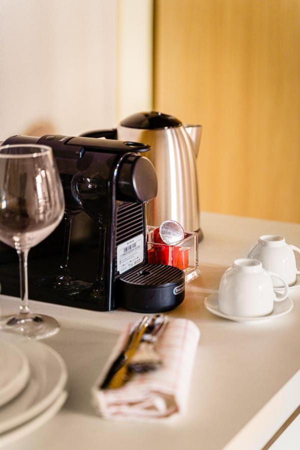 Oisife Apartments Каляри Екстериор снимка