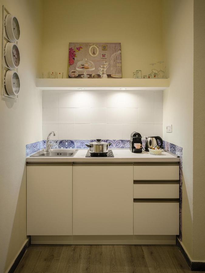 Oisife Apartments Каляри Екстериор снимка