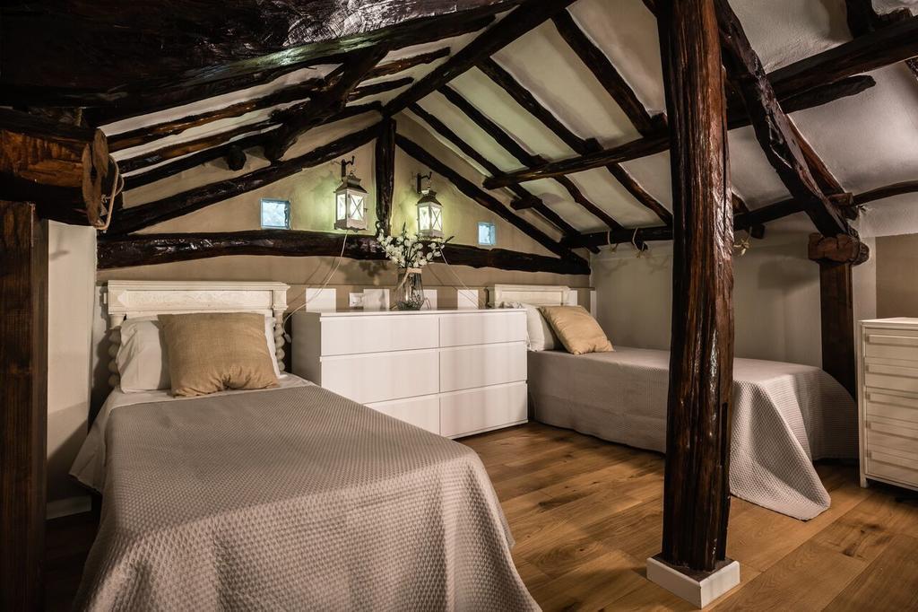 Oisife Apartments Каляри Екстериор снимка