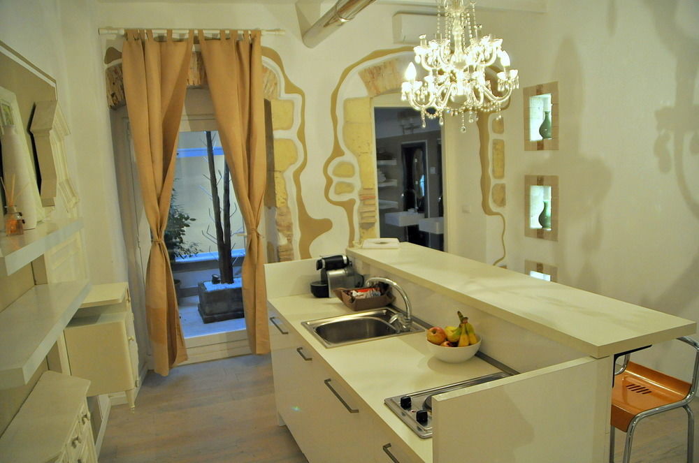 Oisife Apartments Каляри Екстериор снимка